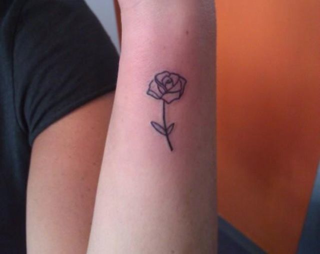 Small Rose Tattoos On Guys Under Arm