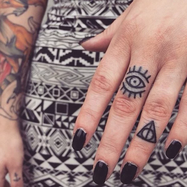 Choosing The Right Design For Your Finger Tattoo  Design Ideas