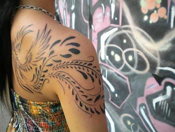Black Bold Fern Outlined Tattoo on Shoulder Blade