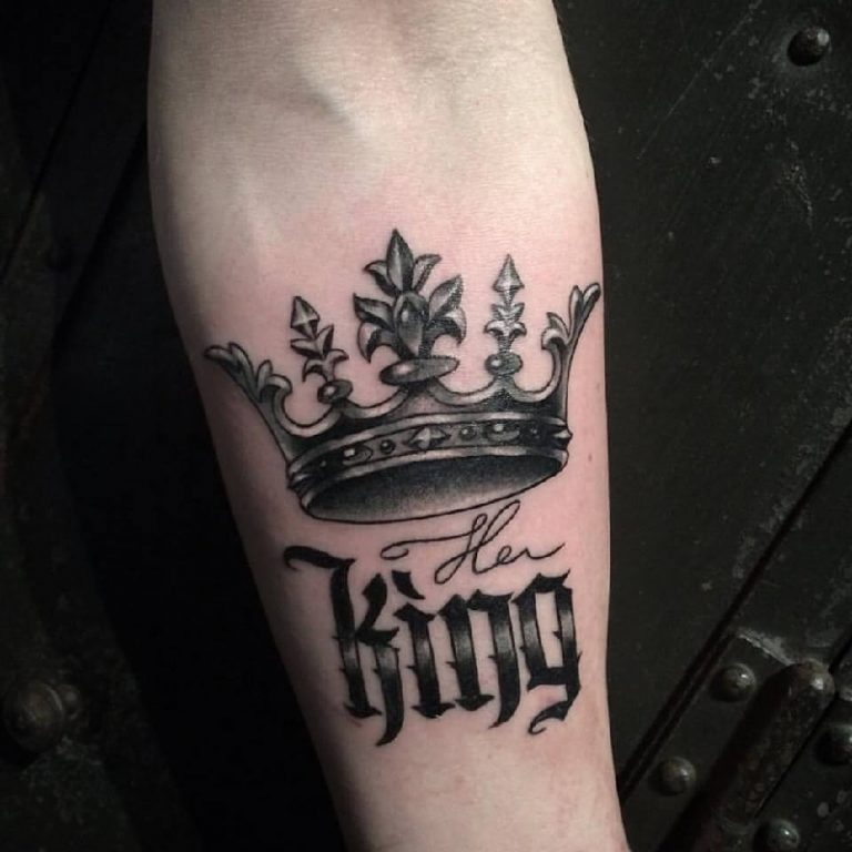 crown tattoos