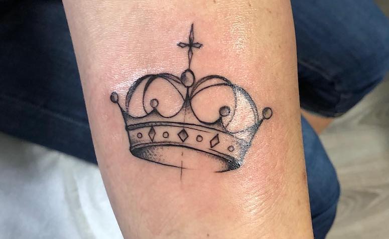 crown tattoo design