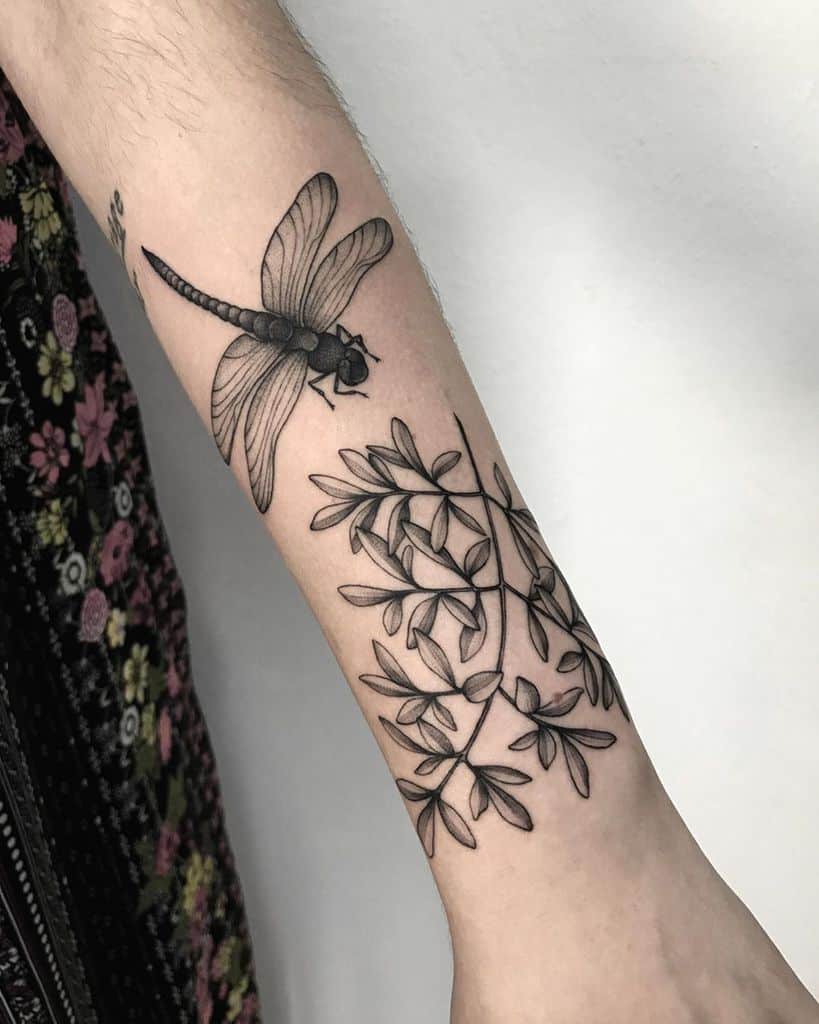 Top 15 Beautiful Dragonfly Tattoo Designs and Ideas