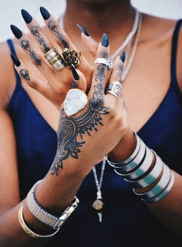 Elegant Henna Hand Tattoos Design