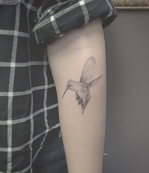 125 Hummingbird Tattoo Ideas With Meanings To Help You Stay Positive